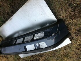 Přední nárazník Passat B4