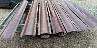 Hřebenáč hnědá RAL 8017 -plechová krytina