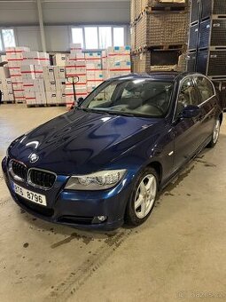 BMW E90 318D rok 2010