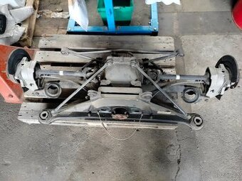 Jaguar XKR zadní osa