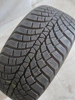 ❄️225/40 R18 Kumho Zimní pneumatiky❄️