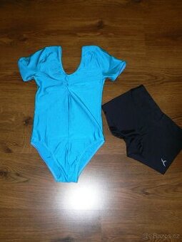 Dres a kraťasy, vel. 134