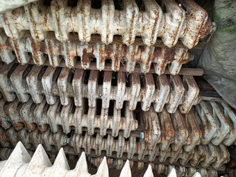 Prodám litinové radiátory