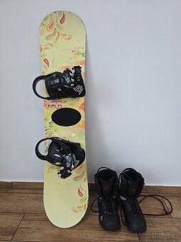 Snowboard 108 cm + boty - 1