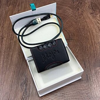 sluchátkový zesilovač a D/A převodník Chord mojo 2 + pouzdro