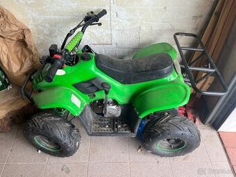 Dětská čtyřkolka