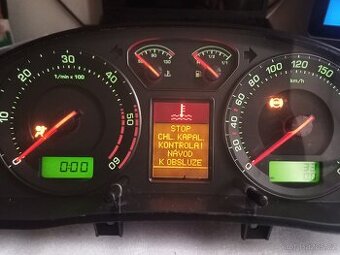 Budíky s maxidotem Škoda Superb TDI i benzín.