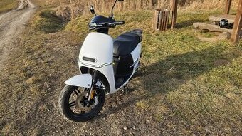 ELEKTRICKÝ SKÚTR HORWIN EK3
