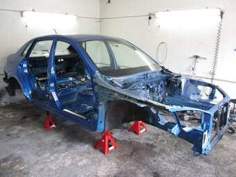 Subaru Impreza WRX STI 2010 - karoserie