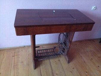 Šicí stroj minerva 122