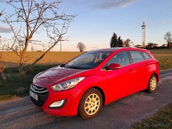 Hyundai i30WG 1,6i CVVT Trikolor Cool Red combi