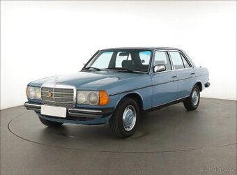 Mercedes-Benz W123 1982 230 E 89683km modrá