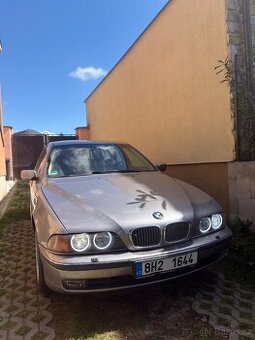 BMW 535i (e39), V8, automat
