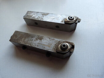 Zapichovaci držák s destičkama R3