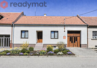 Prodej dvougeneračního RD s garáží a zahradou, Tvrdonice