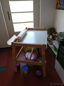 Rostoucí stůl Ikea