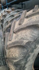 Použité zemědělské a stavební pneumatiky