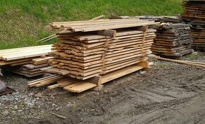 Stavební řezivo, palivové dřevo, prkna, fošny, trámky, desky