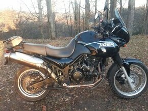 Triumph Tiger  955i 74 kw, r.v. 2002, stk  do 2027,  88 tkm