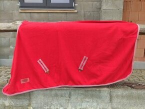 Odpocovací deka color QHP, červená