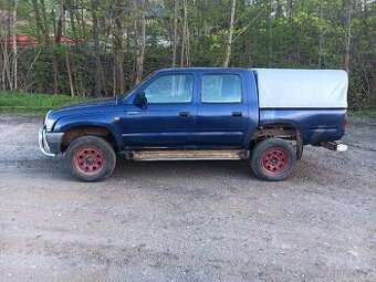 Toyota hilux 2,4td - 1