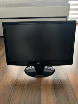 Prodám použitý funkční monitor ACER viz foto.