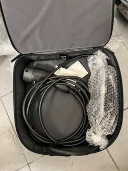 Prodám nabíjecí kabel + origo tašku