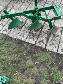 Prodám tříradličný pluh za malotraktor tz, mt. - 1