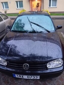 GOLF IV