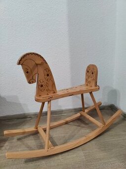 Dřevěný houpací kůň – perfektní stav - 1