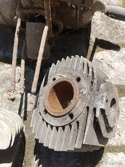 Motor Jawa 50