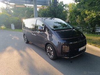 Hyundai Staria Luxury - 1