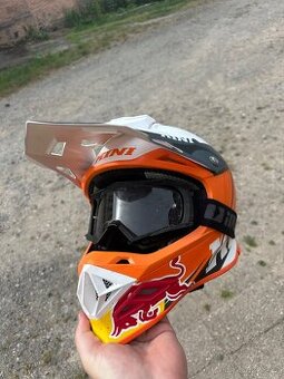 Helma kini redbull. XL