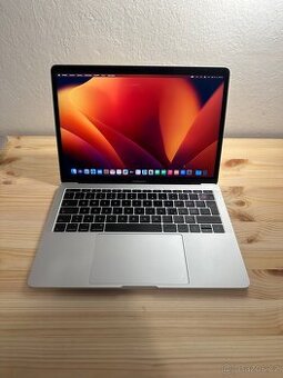 Apple MacBook Pro 2017 256GB i5 8GB RAM