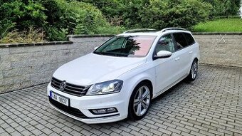VOLKSWAGEN PASSAT R-Line 2.0 TDI 130 kW DSG PANORAMA