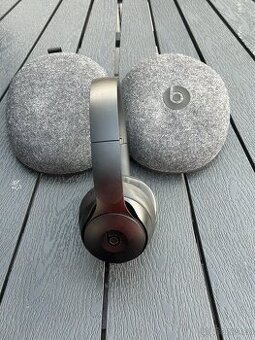 Bezdrátová sluchátka Apple Beats Solo Pro A1881 + case