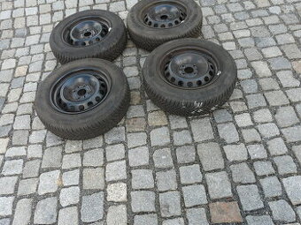 ZIMNÍ PNEU + DISKY 165/70R14 FIAT 14"PANDA , PUNTO