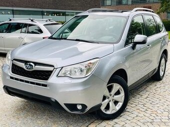 Subaru Forester 2.0i 4x4 AUT 1.MAJITEL KAMERA TAŽNÉ PANORAMA