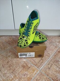 Dětské turfy Umbro FORMATION II TF JNR, EUR 37,5