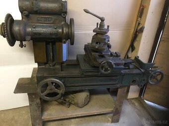 Historický kovoobráběcí stroj