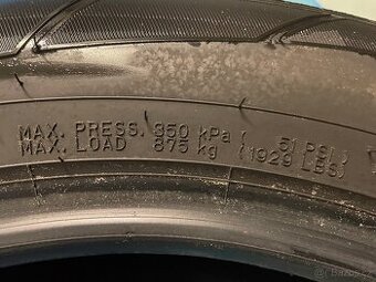 Dunlop SP Sport MAXX 050 235/60 R18