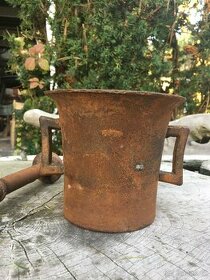 Hmoždíř litinový s tloukem