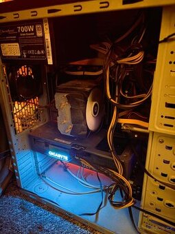 I7 9700f Gigabyte B365M Aorus Elite 32gb DDR4