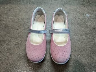 Prodám dívčí zdravotní balerínky Santé Renza vel. 33