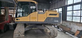 Pásové rypadlo Volvo EC 220Dl