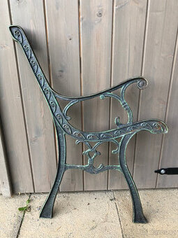 Lavičková bočnice náhradní litinová lavička pravá strana