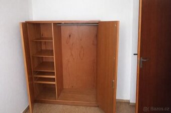 Retro skříň U100 / UP Rousínov – 118 × 163 × 60 cm