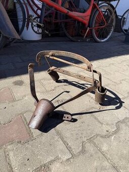 rám sedla na předválečný motocykl