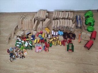 Dřevěné koleje + mašinky