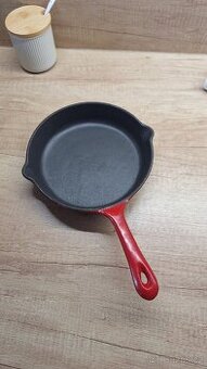 Litinová pánev 20 cm